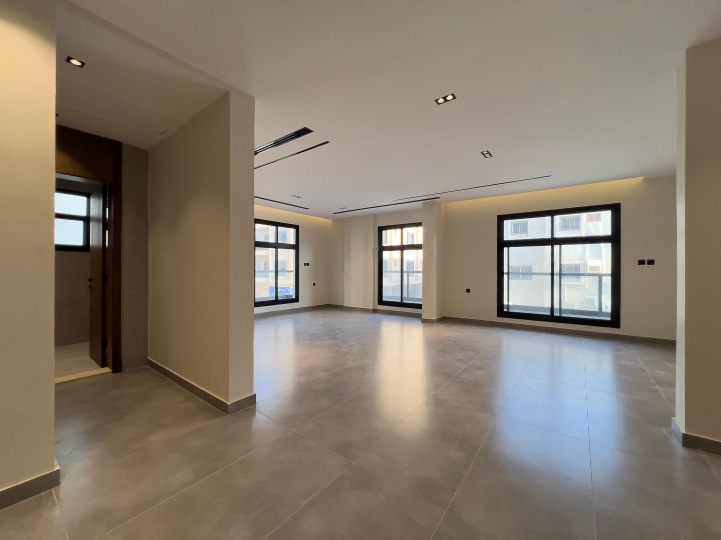 Apartment, Al Rawdah 2 — photo 2