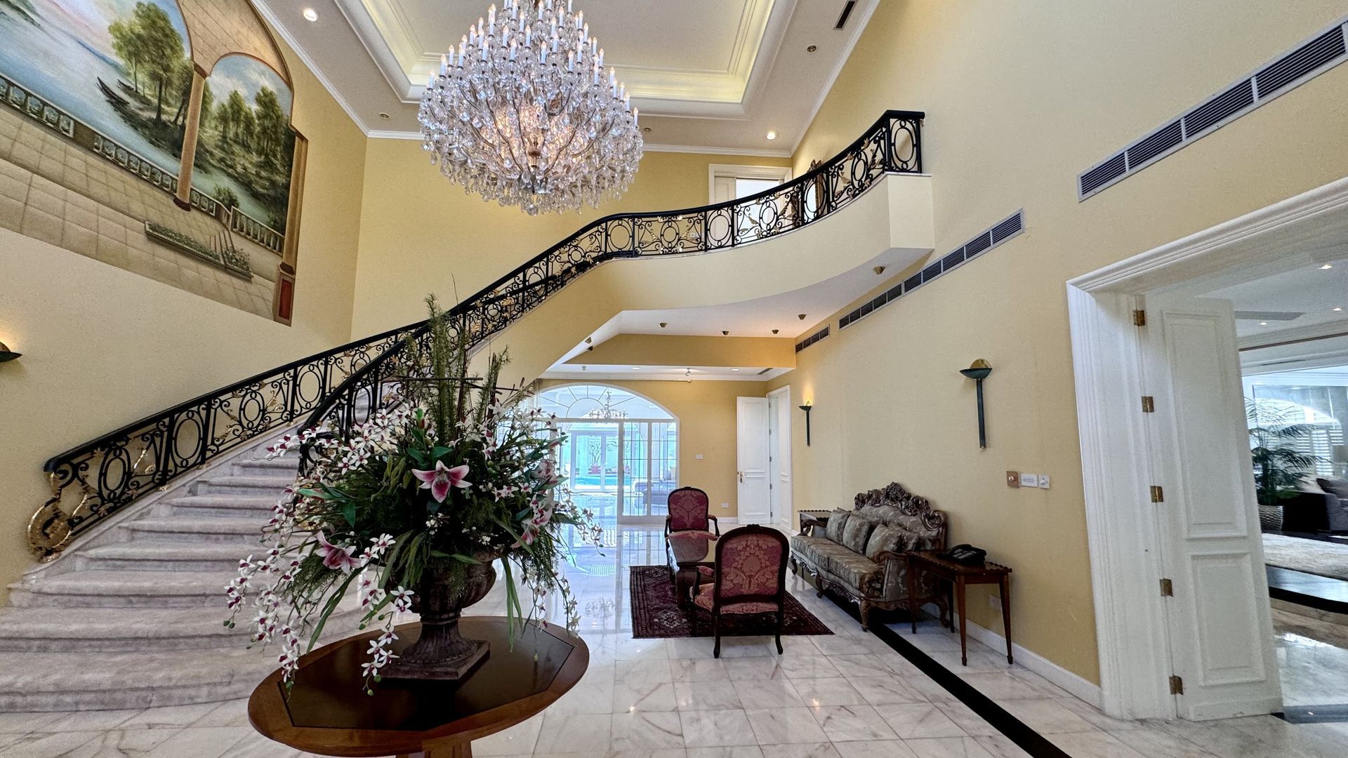 Exclusive Mansion, Al Shati 6 — photo 2