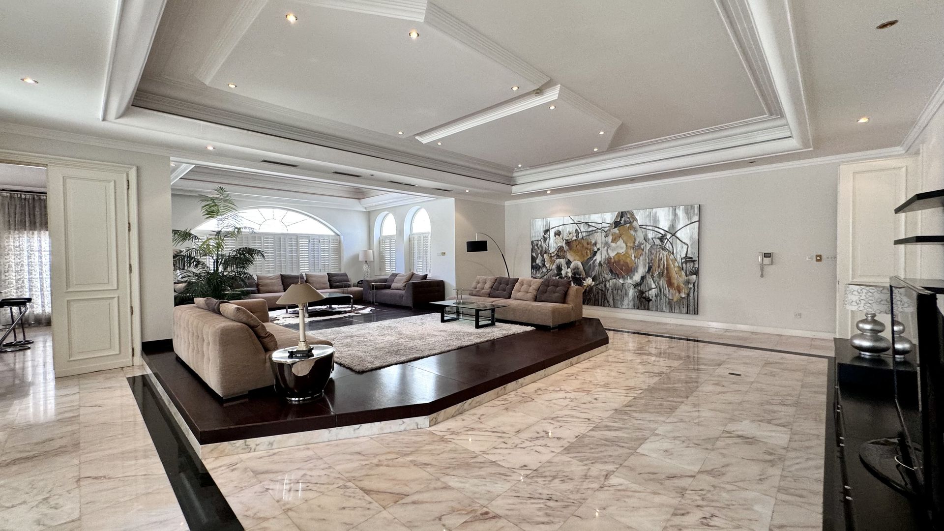 Living room — Classic Mansion, Al Shati 6
