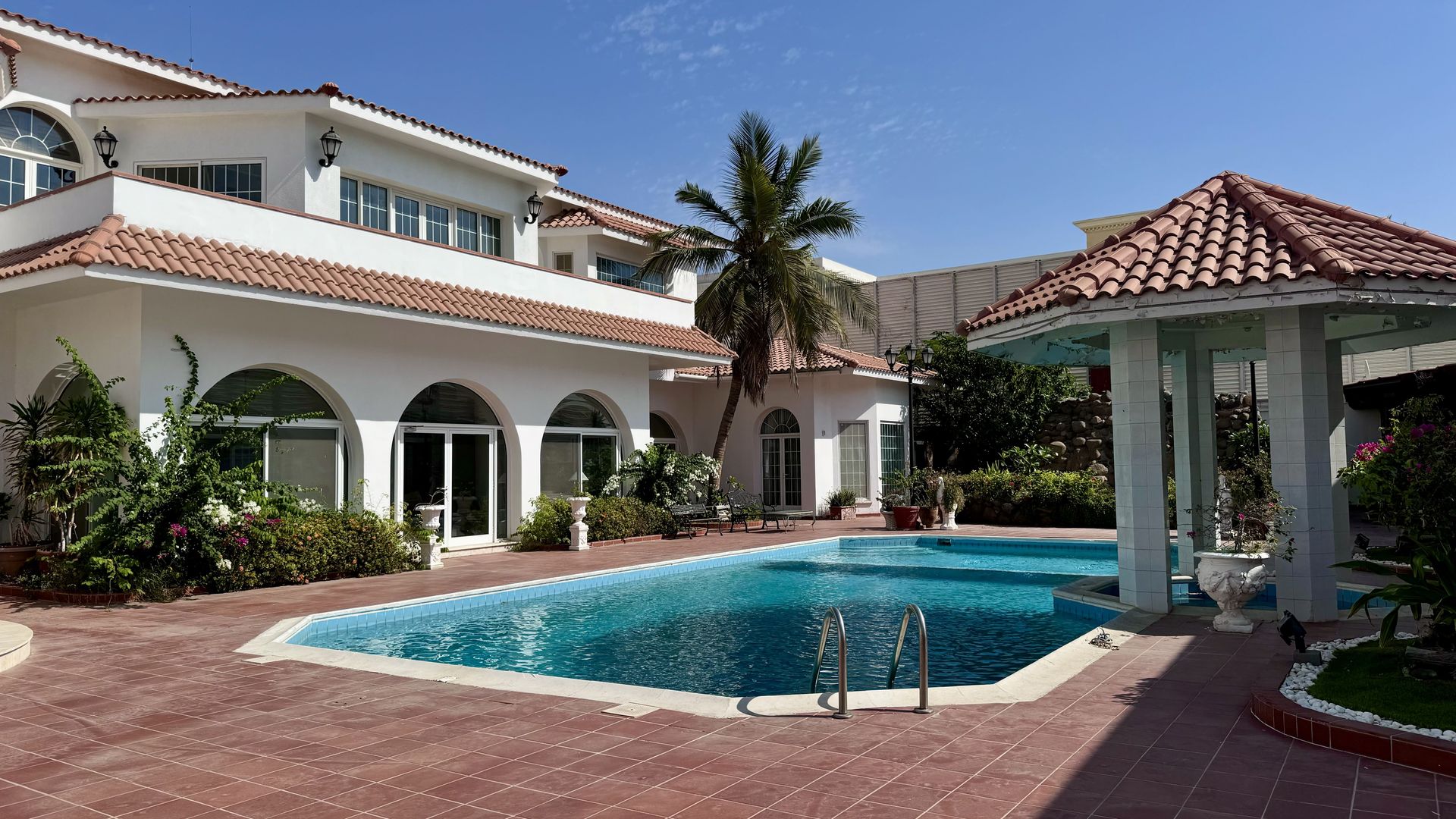 Swimming pool — Classic Mansion, Al Shati 6