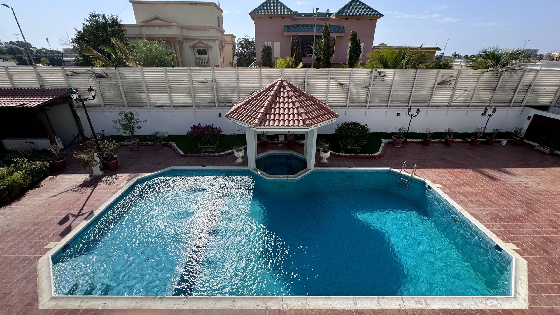 Swimming pool — Classic Mansion, Al Shati 6