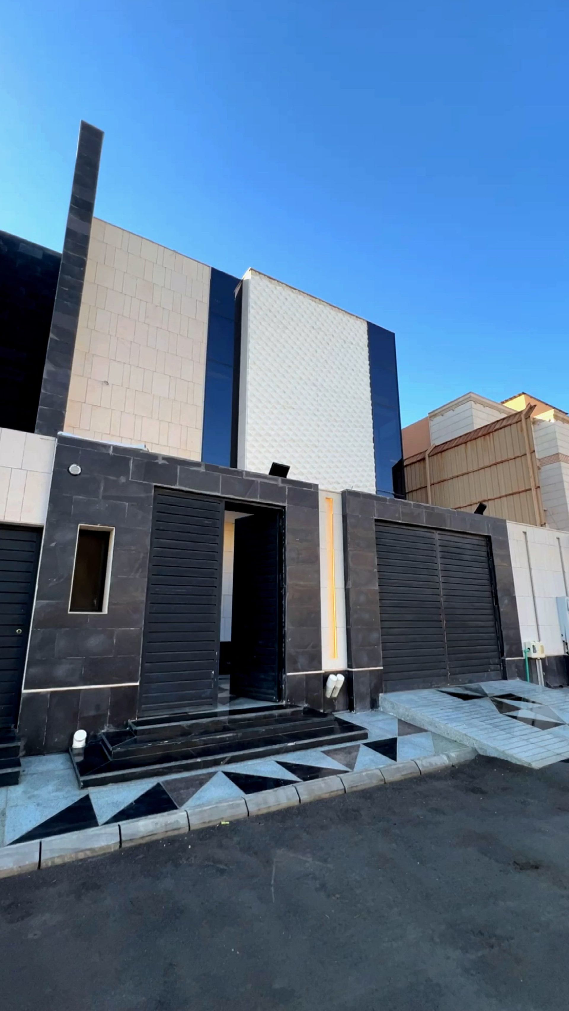 Exterior — Modern Villa, South Obhur