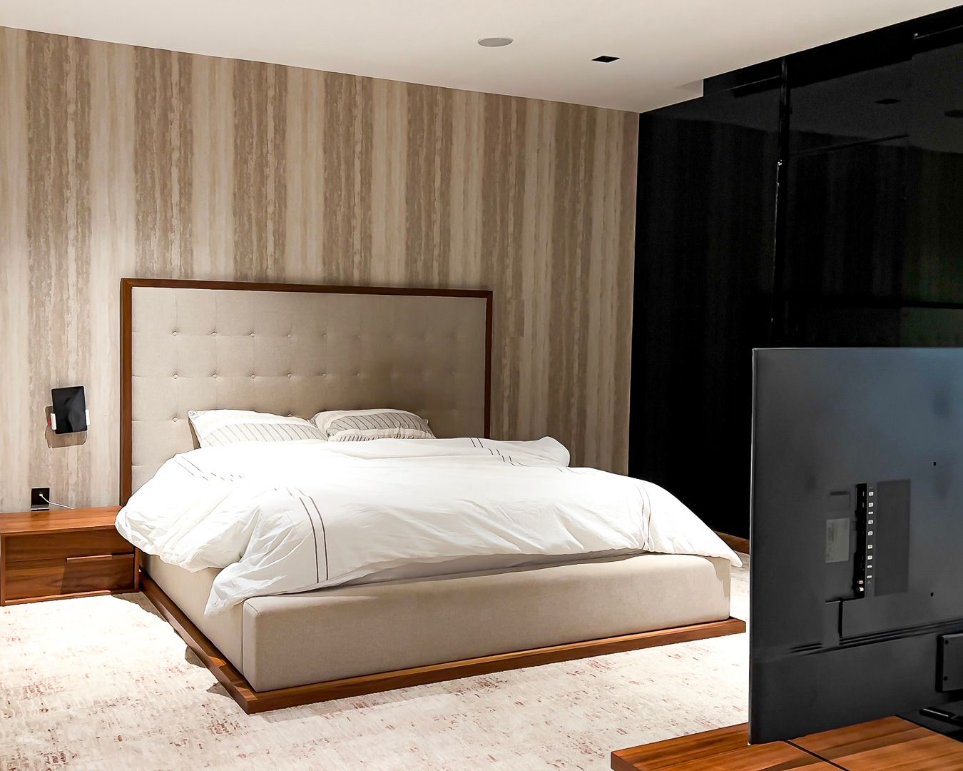 Bedroom — Timber-Detailed Villa, Al Mohammadiyah