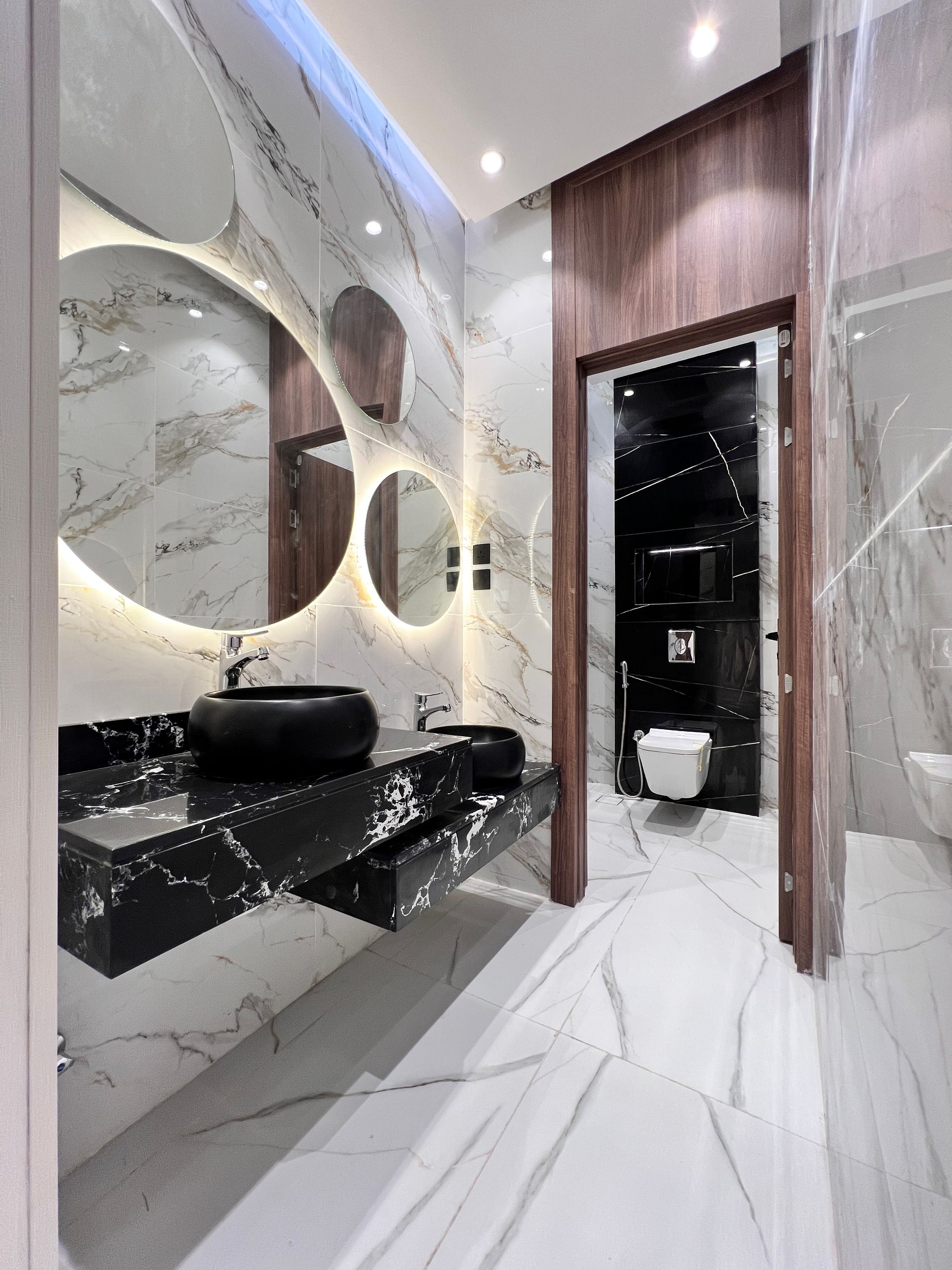 Bathroom — Villa near the Corniche, Al Lulu, Obhur