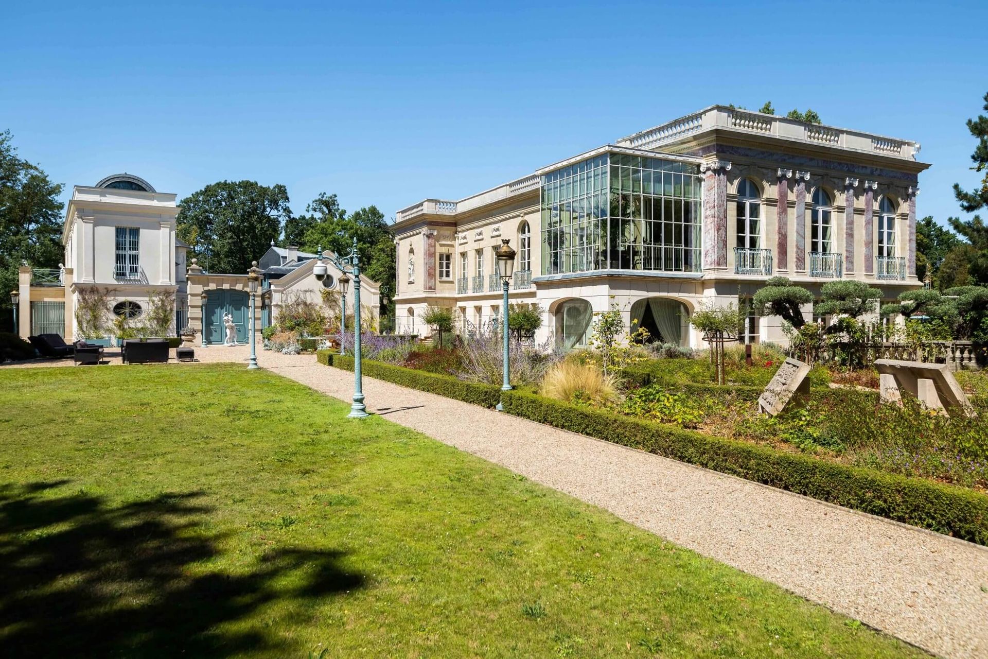 Grounds — Palais Rose, Le Vésinet