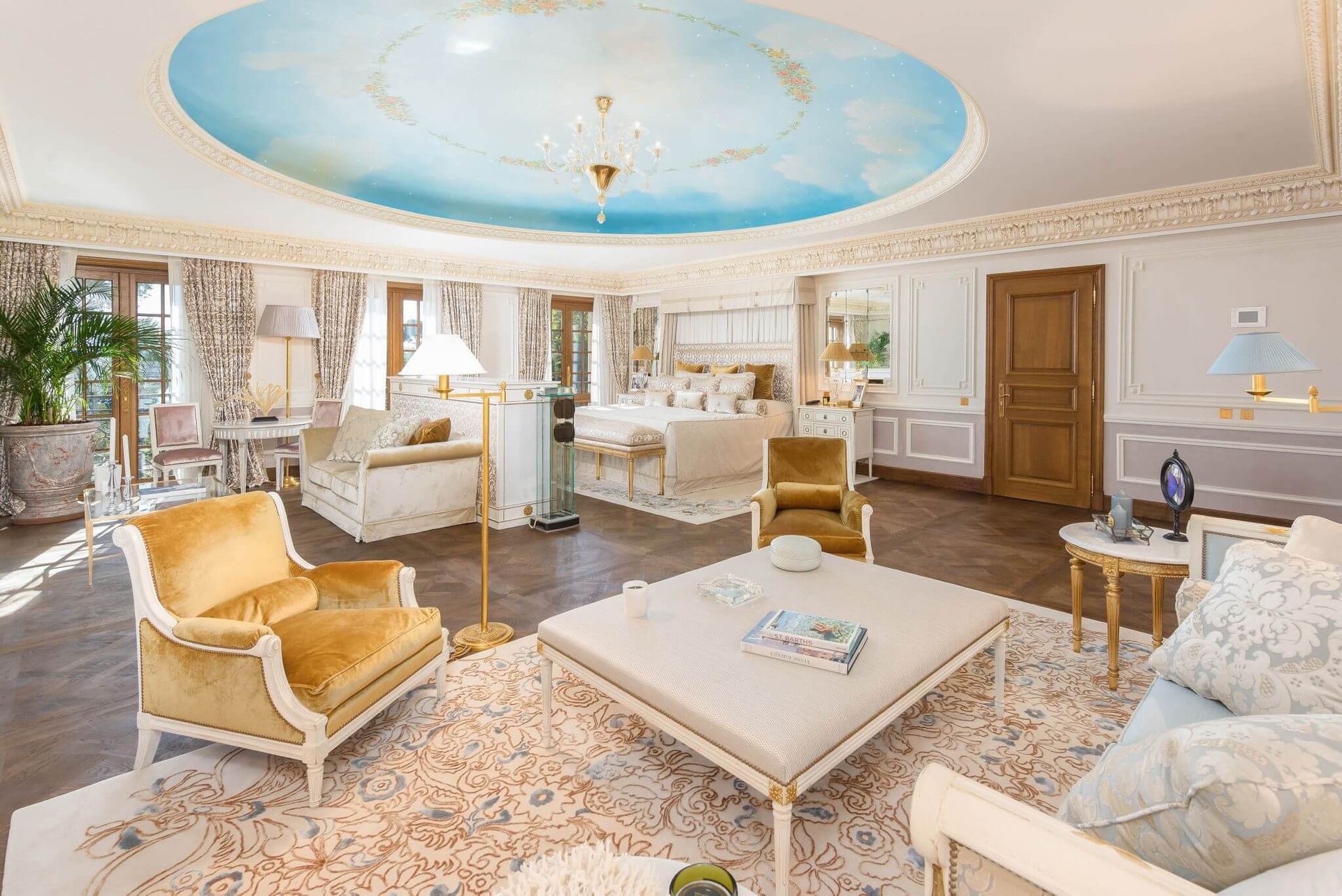 Palais Vénitien, Cannes — photo 4