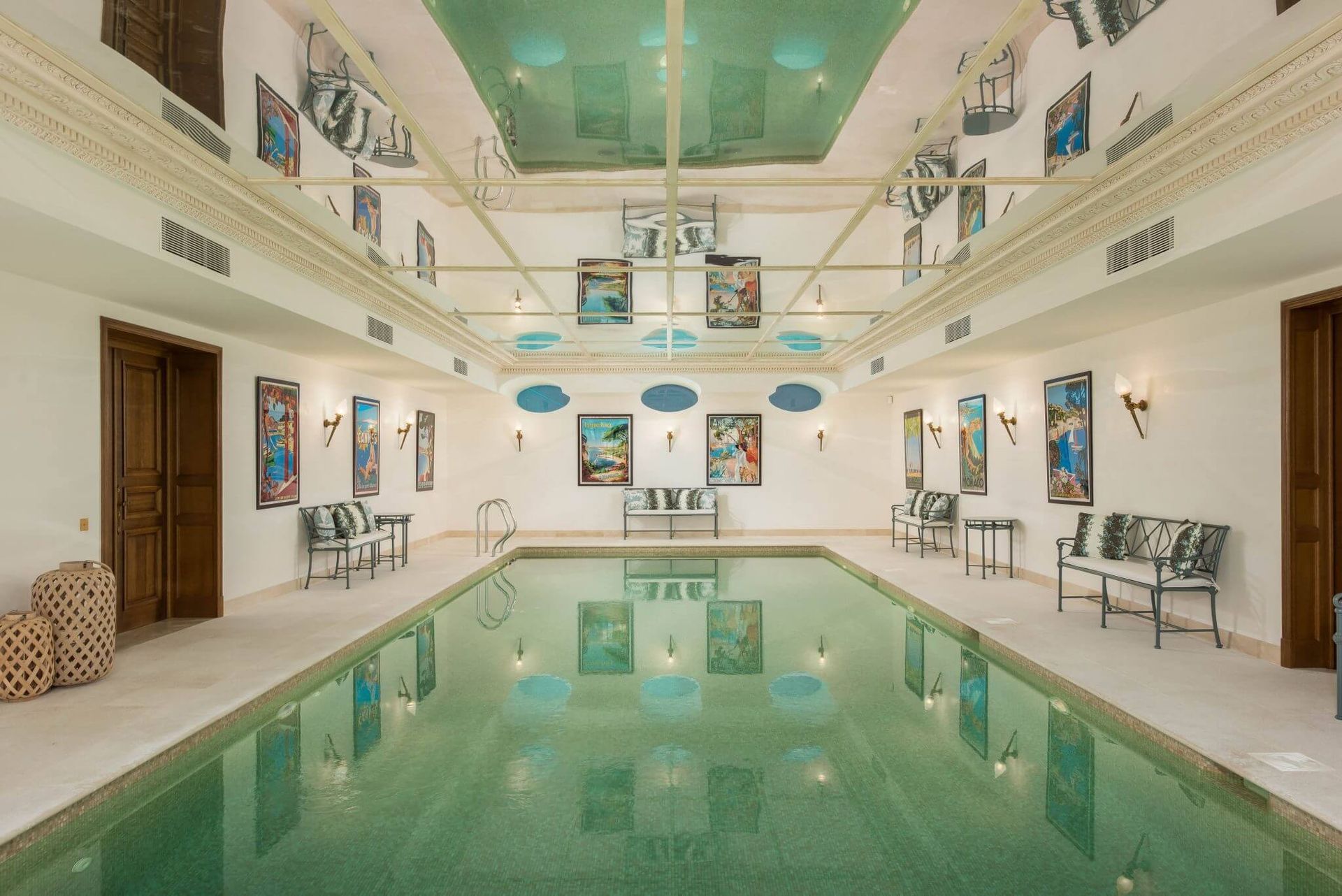 Indoor pool — Palais Vénitien, Cannes