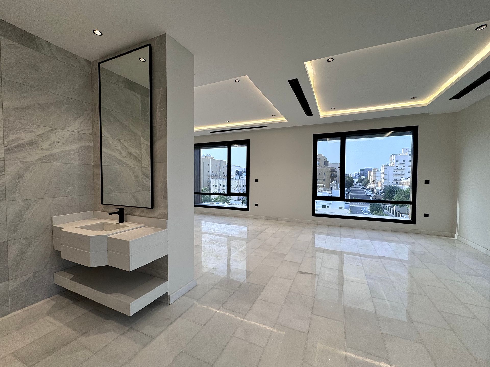 Bathroom — Duplex Penthouse, Al Salamah