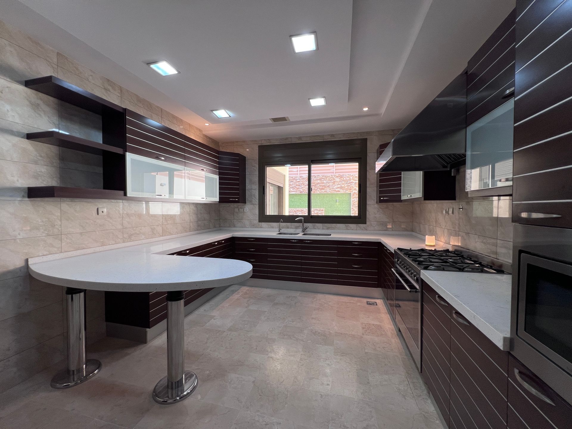 Modern Villa, Al Khalidiyah — photo 4