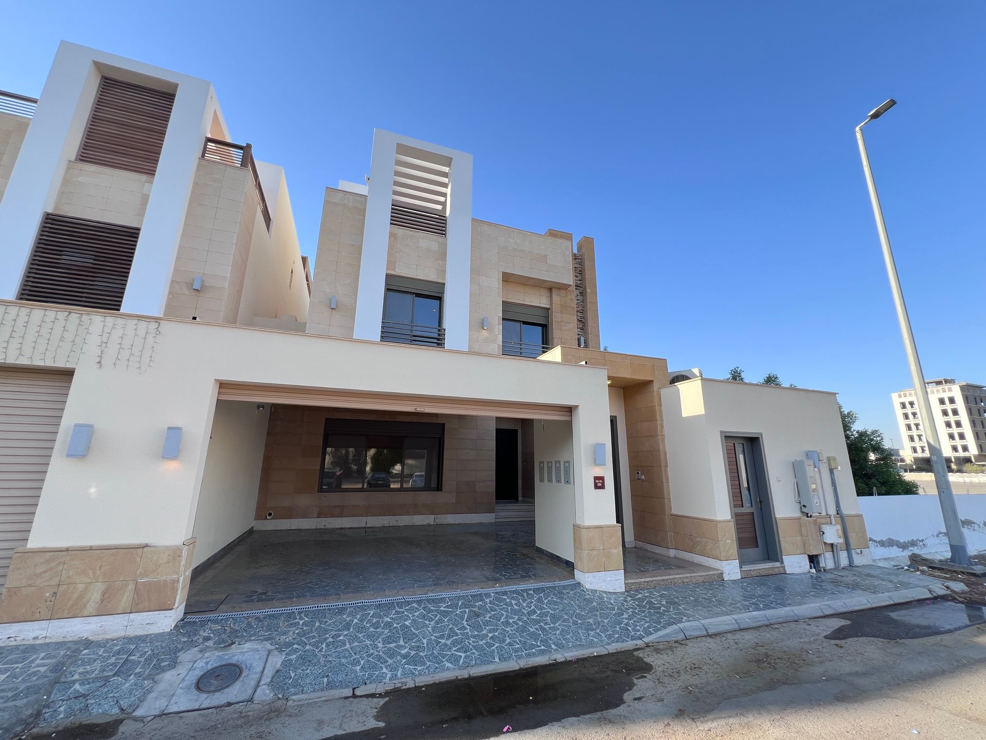 Exterior — Park-Facing Villa, Al Khalidiyah