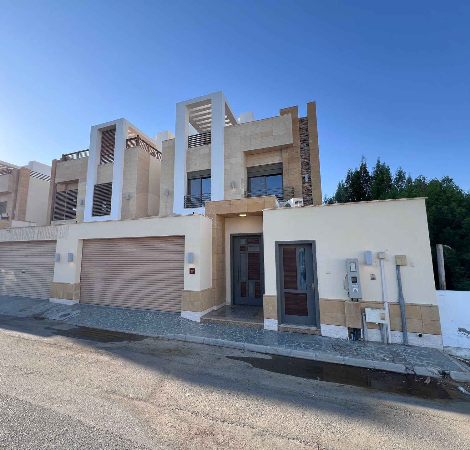 Modern Villa, Al Khalidiyah — photo 1