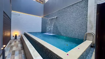 Swimming pool — Modern Villa, Al Zahra