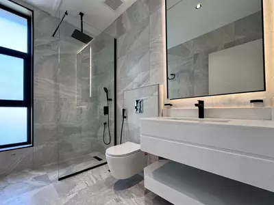 Bathroom — Duplex Penthouse, Al Salamah