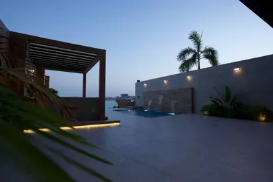 Roof terrace — Private Beach Villa, Durrat Al Arous