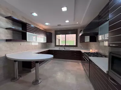 Modern Villa, Al Khalidiyah — photo 4