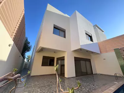 Modern Villa, Al Khalidiyah — photo 11