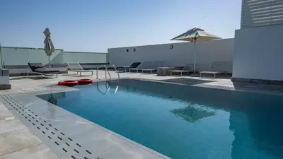 Rooftop pool — Dari Q Apartments, Al Salamah