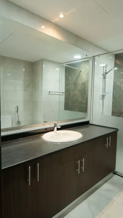 Bathroom — Dari Q Apartments, Al Salamah